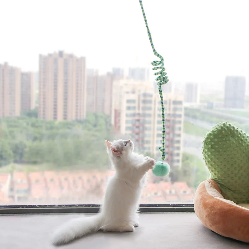 Juguete colgante elástico para gatos con cascabel